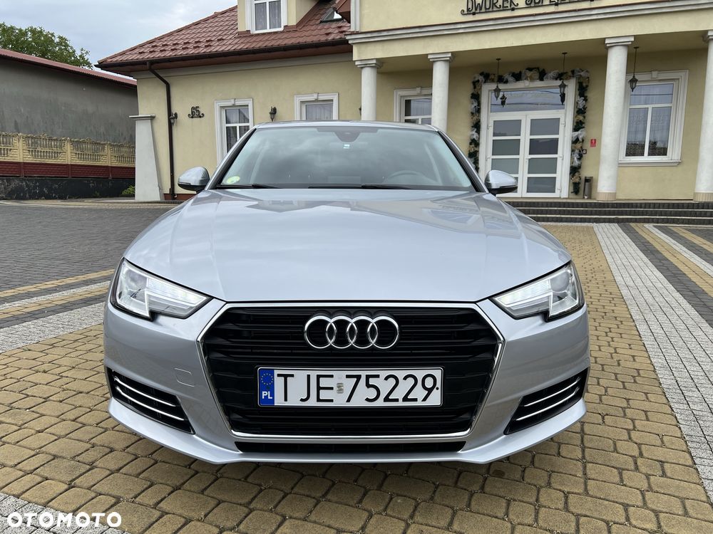 Audi A4 Limousine - 2