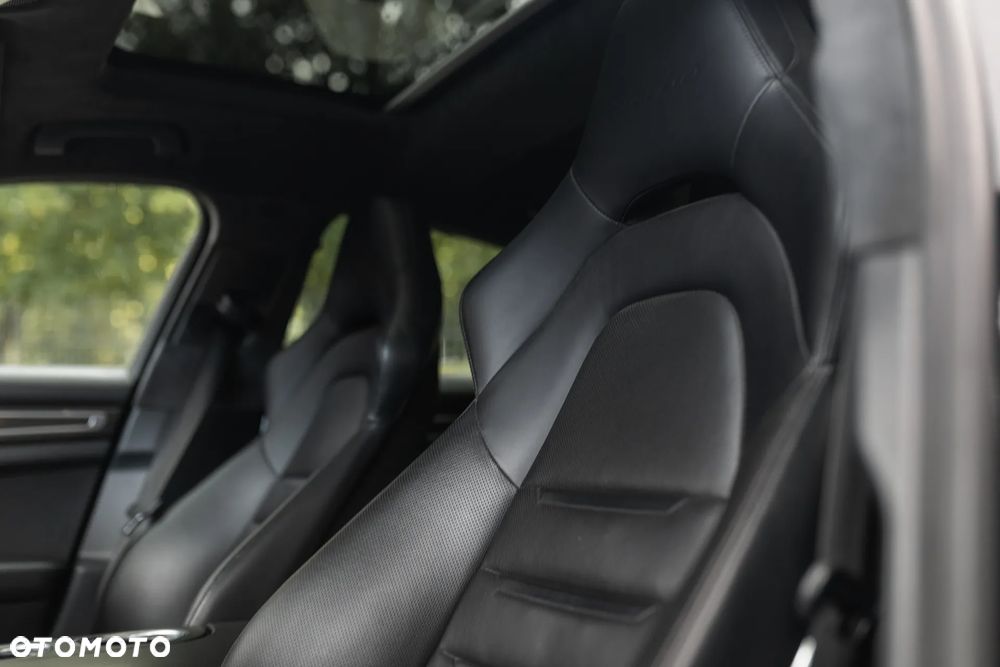 Porsche Panamera Turbo - 22