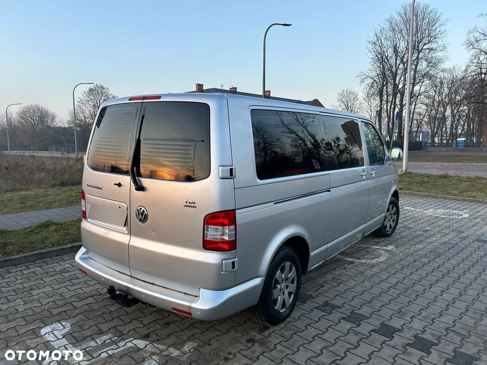 Volkswagen Caravelle - 7