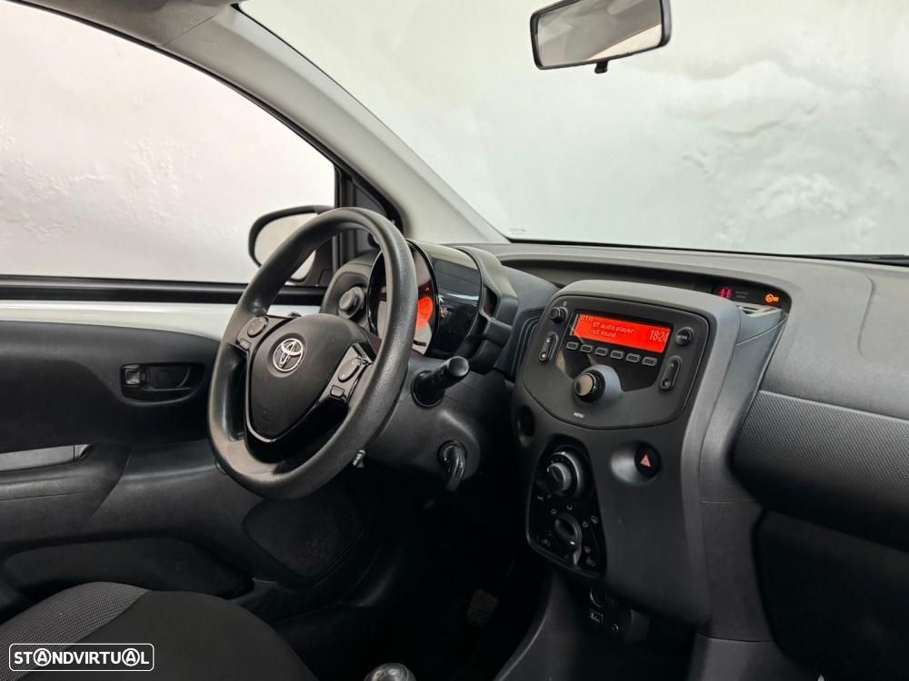 Toyota Aygo x-business - 20