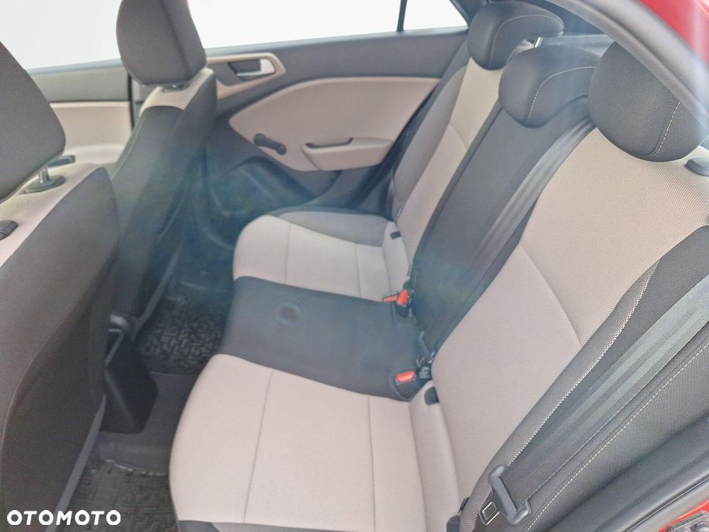 Hyundai i20 1.2 BlueDrive Classic + - 13