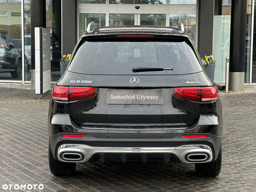 Mercedes-Benz GLB - 8