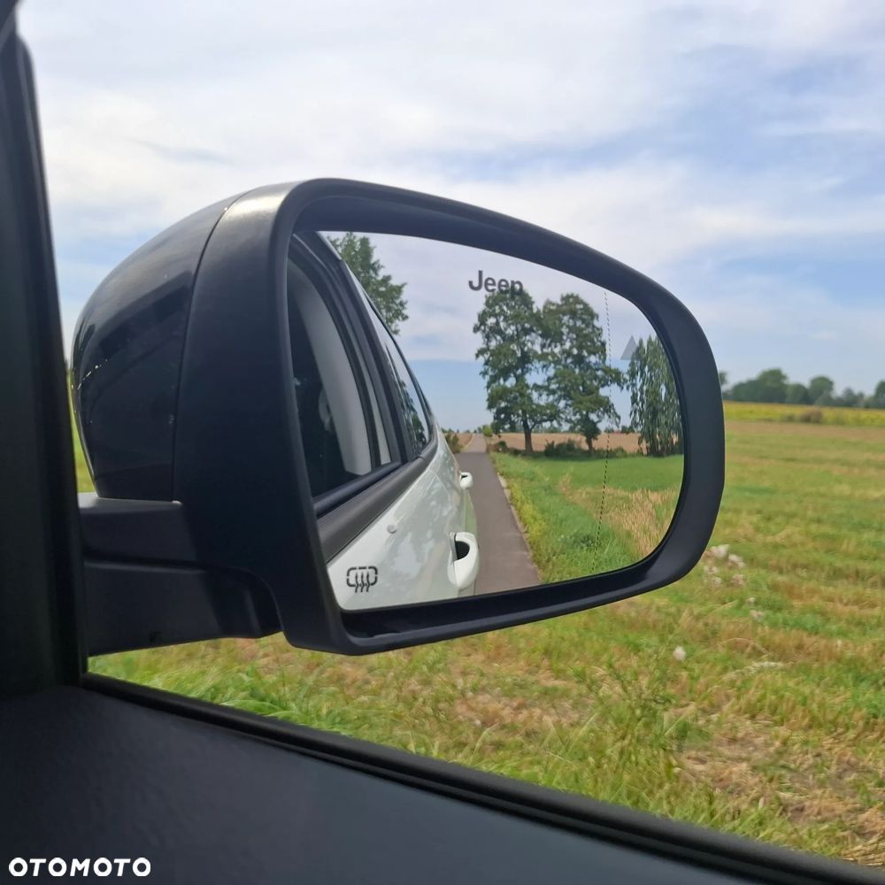 Jeep Compass - 28