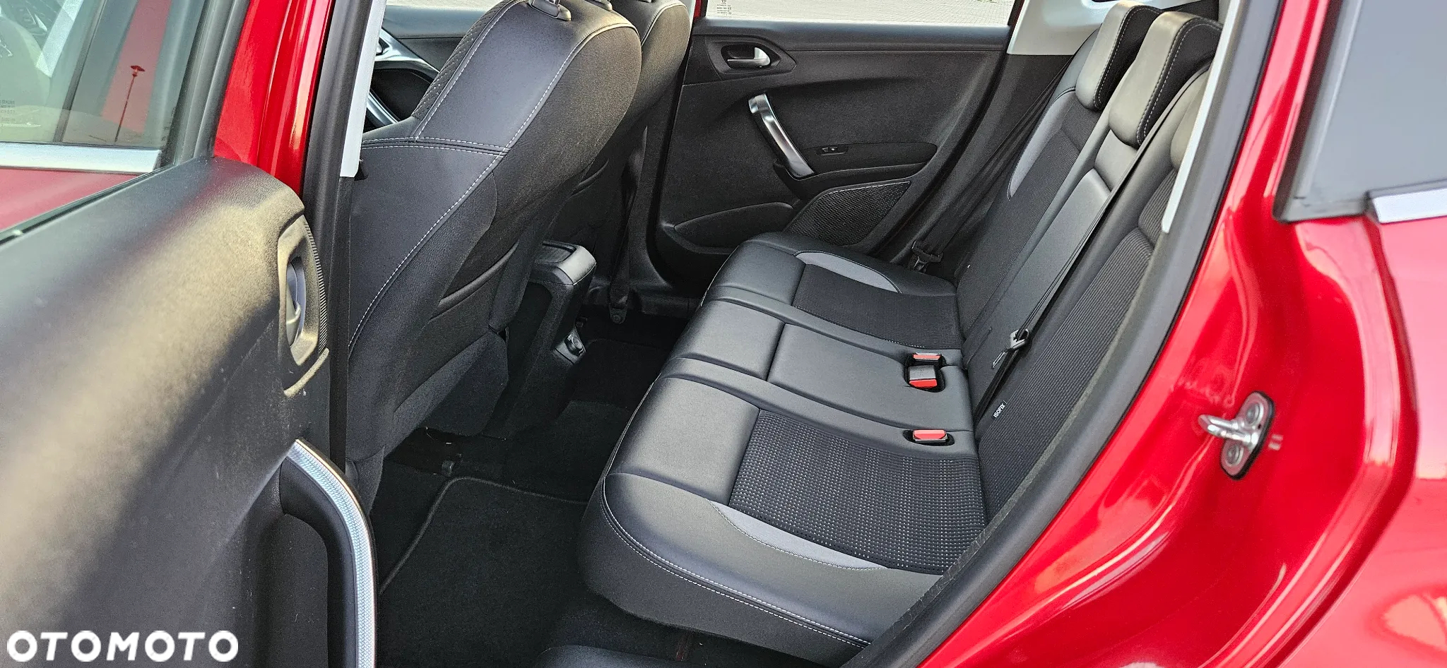 Peugeot 2008 PureTech 110 Stop&Start Allure - 9