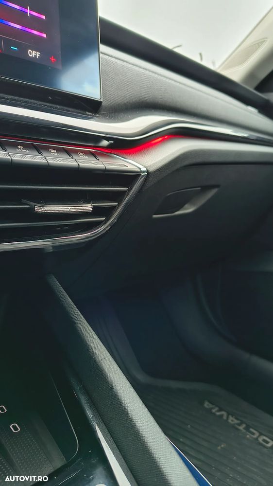 Skoda Octavia Combi Diesel 2.0 TDI DSG Ambition - 8