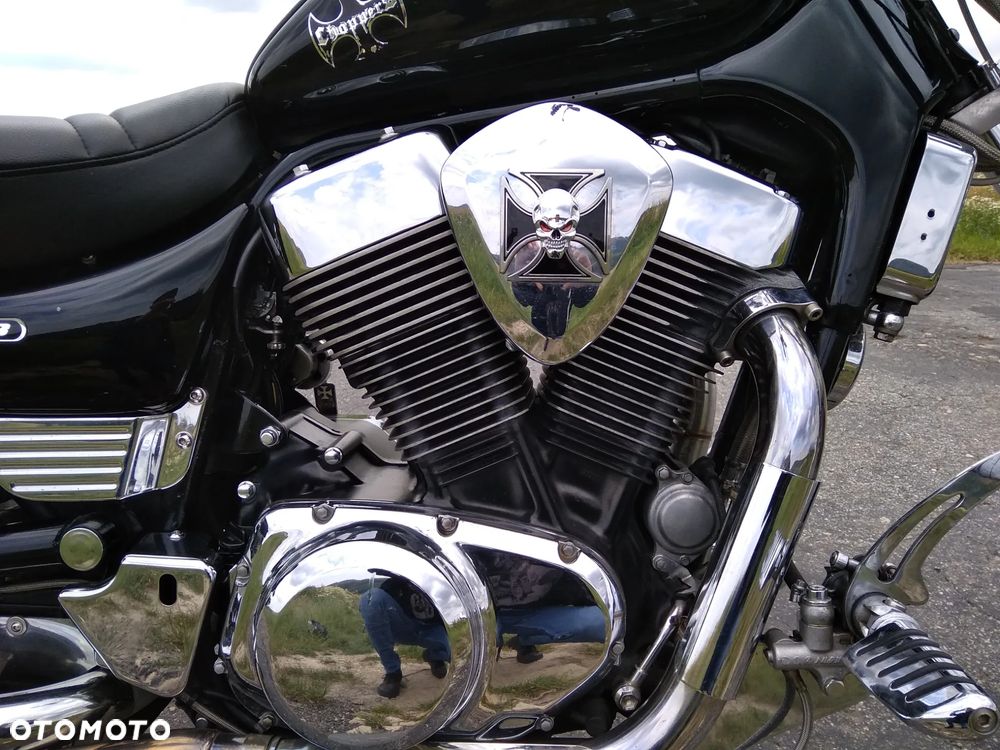 Suzuki Intruder - 6