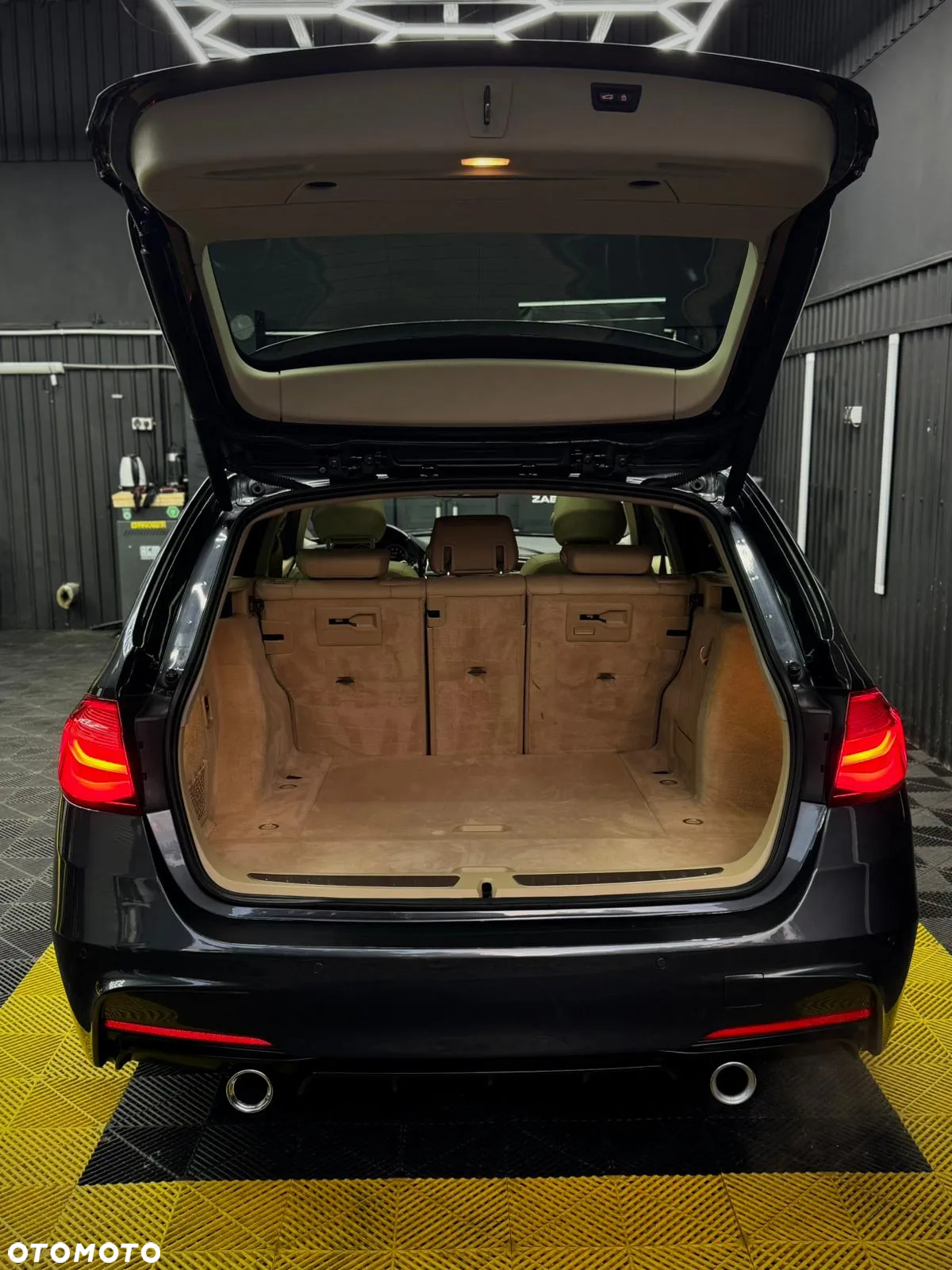 BMW Seria 3 - 34