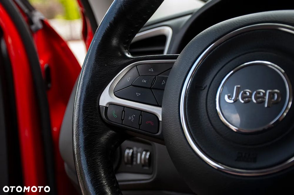 Jeep Renegade 1.4 MultiAir Limited - 32