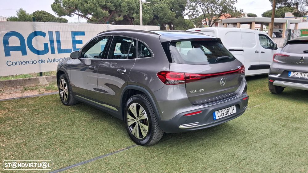 Mercedes-Benz EQA 250 - 13