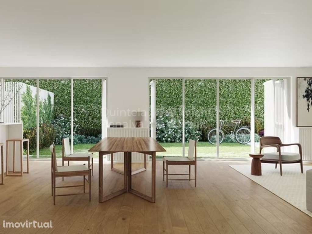Apartamento T2 Duplex com jardim e piscina comum, Alcântara - Grande imagem: 3/19