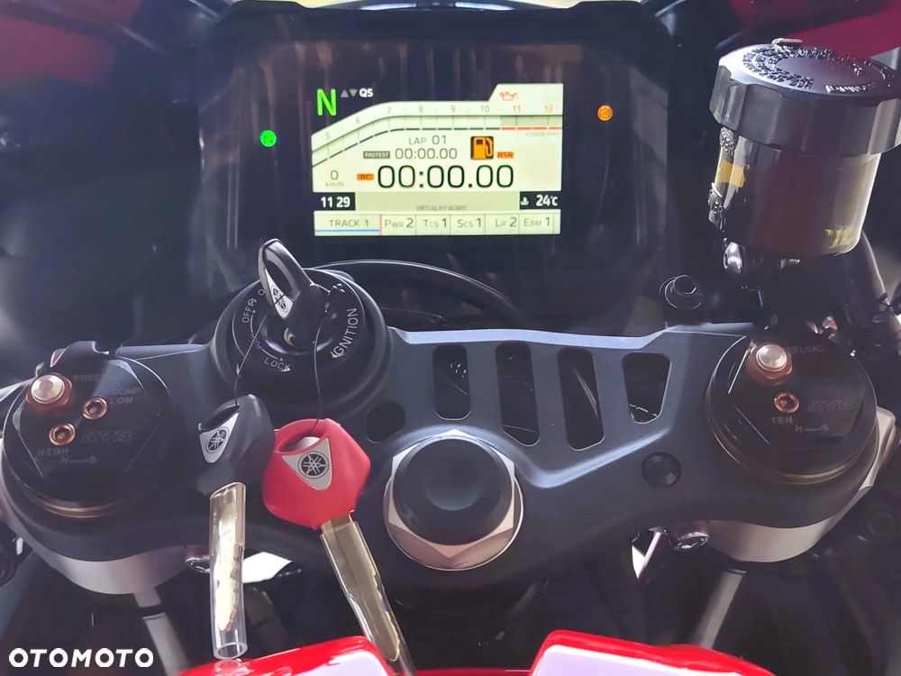 Yamaha R9 - 9