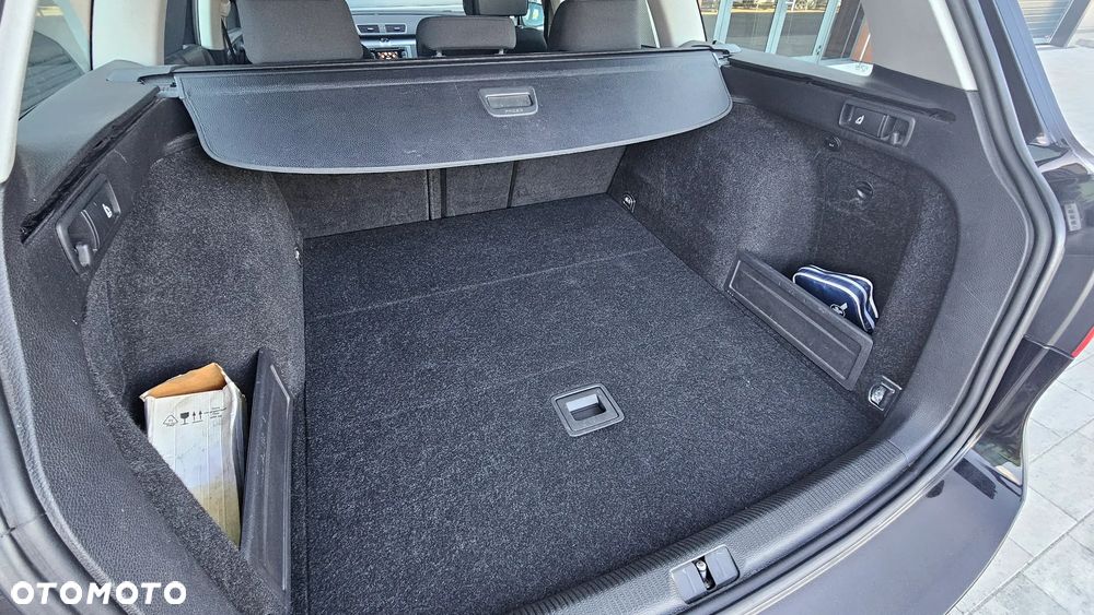 Volkswagen Passat 2.0 TDI Comfortline DSG - 10