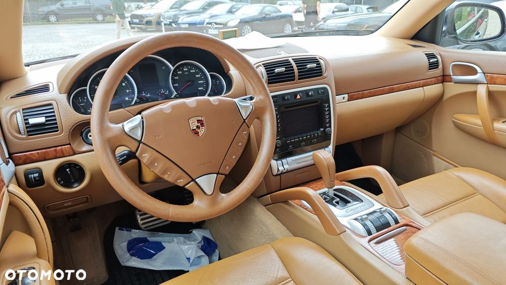 Porsche Cayenne - 11