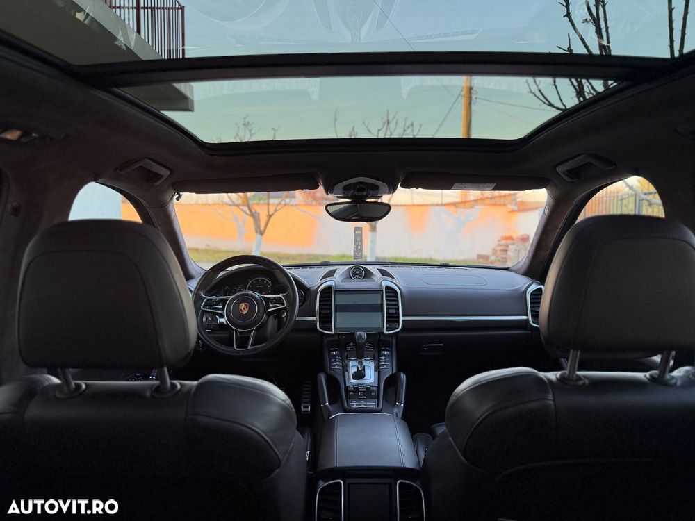 Porsche Cayenne - 23