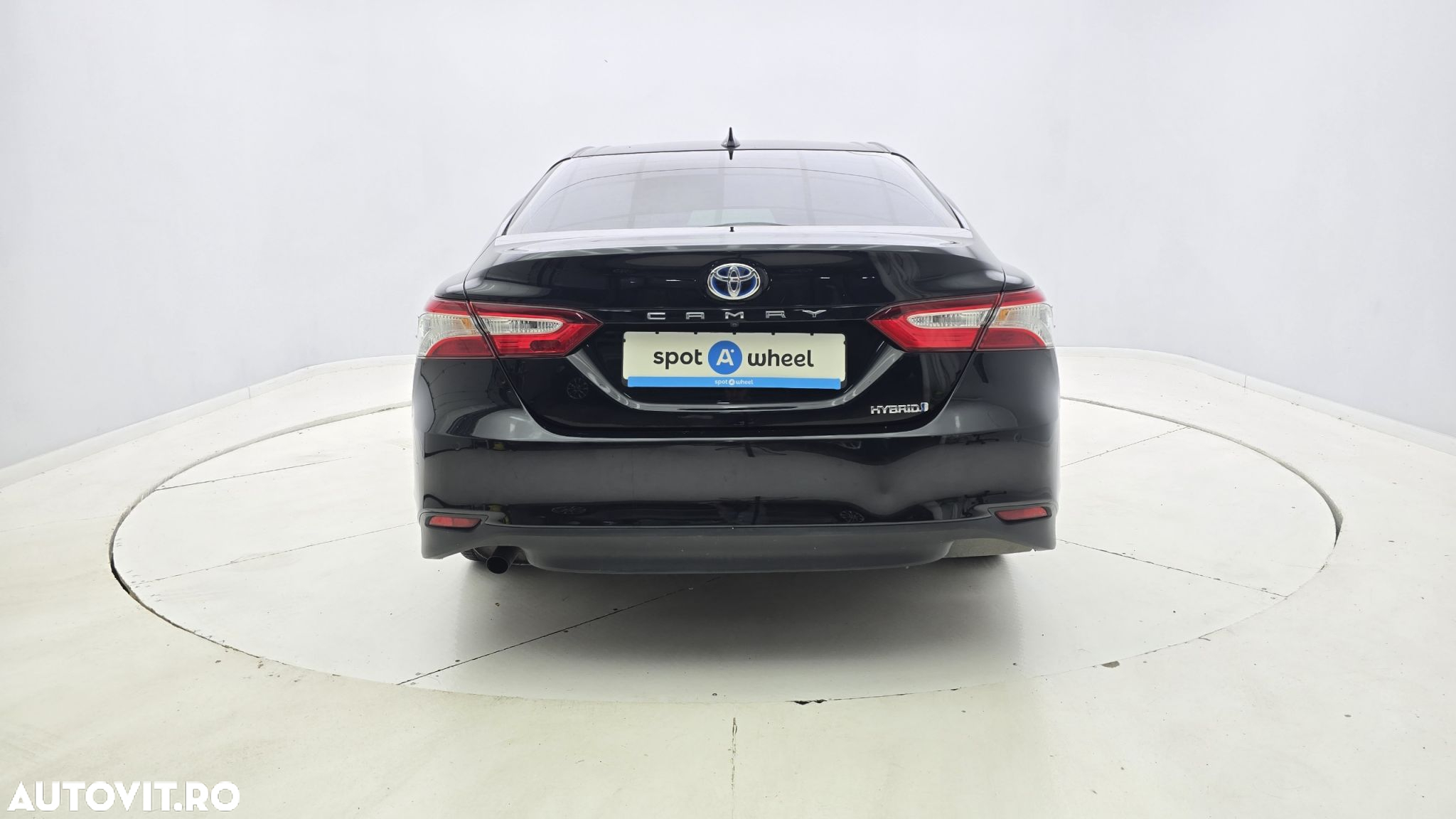 Toyota Camry - 7