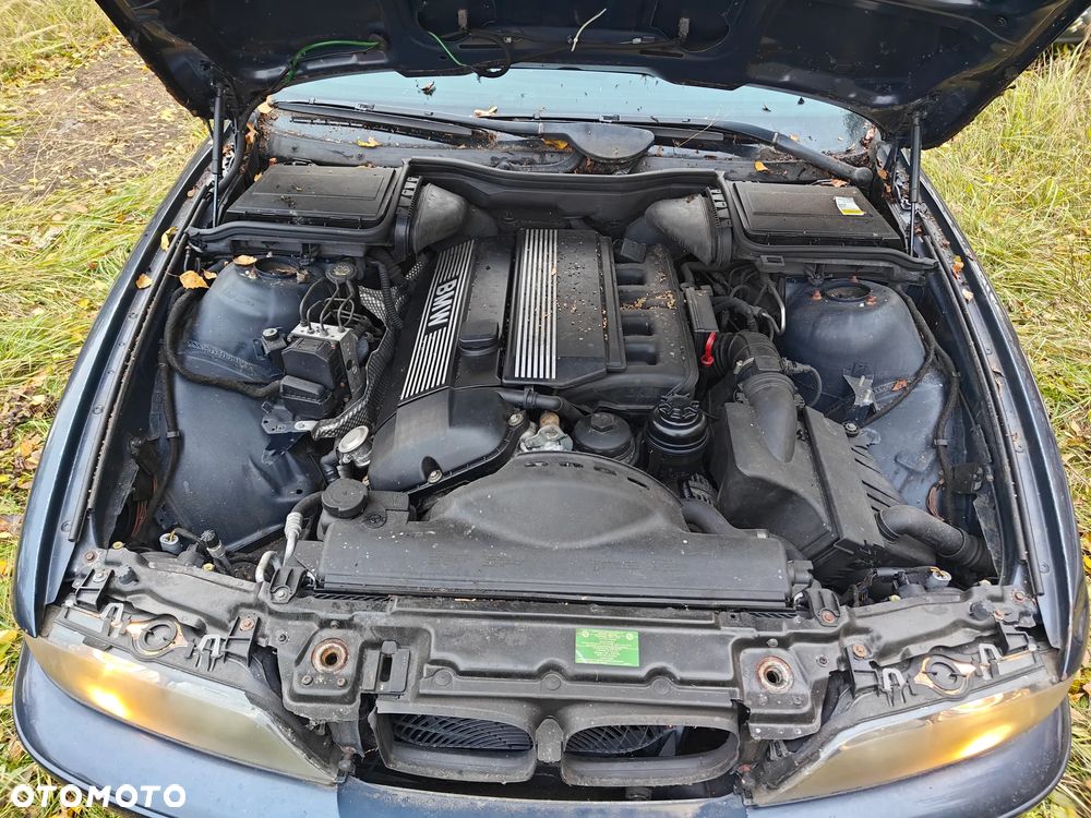 BMW 5 Series 2001 photo 4