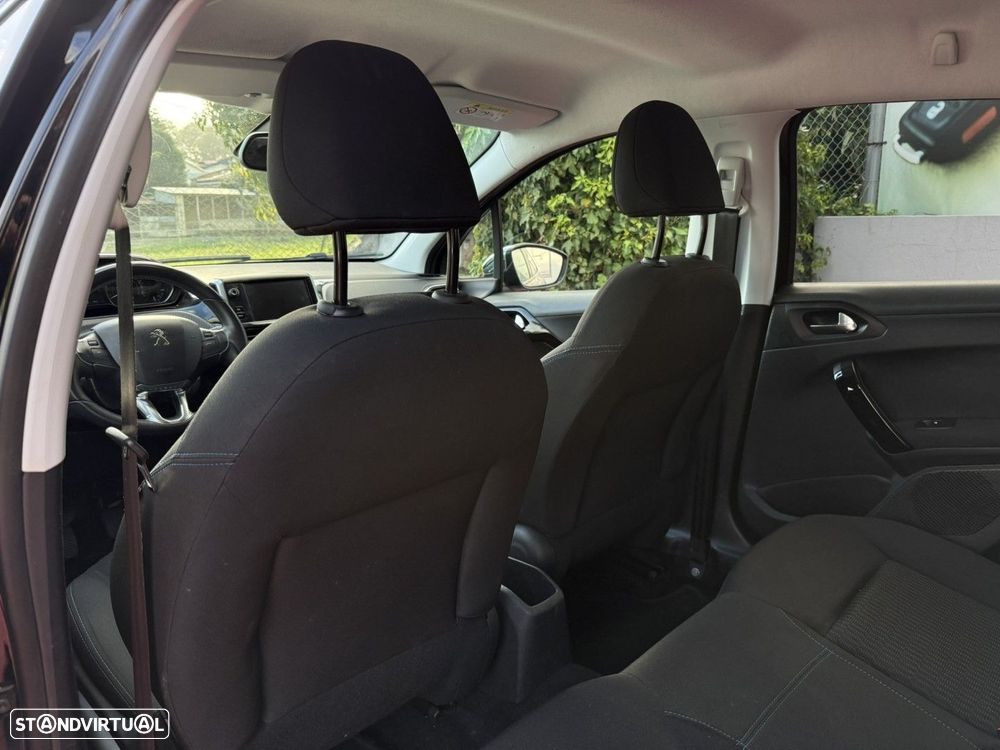 Peugeot 208 PureTech 82 Start & Stop Style - 17