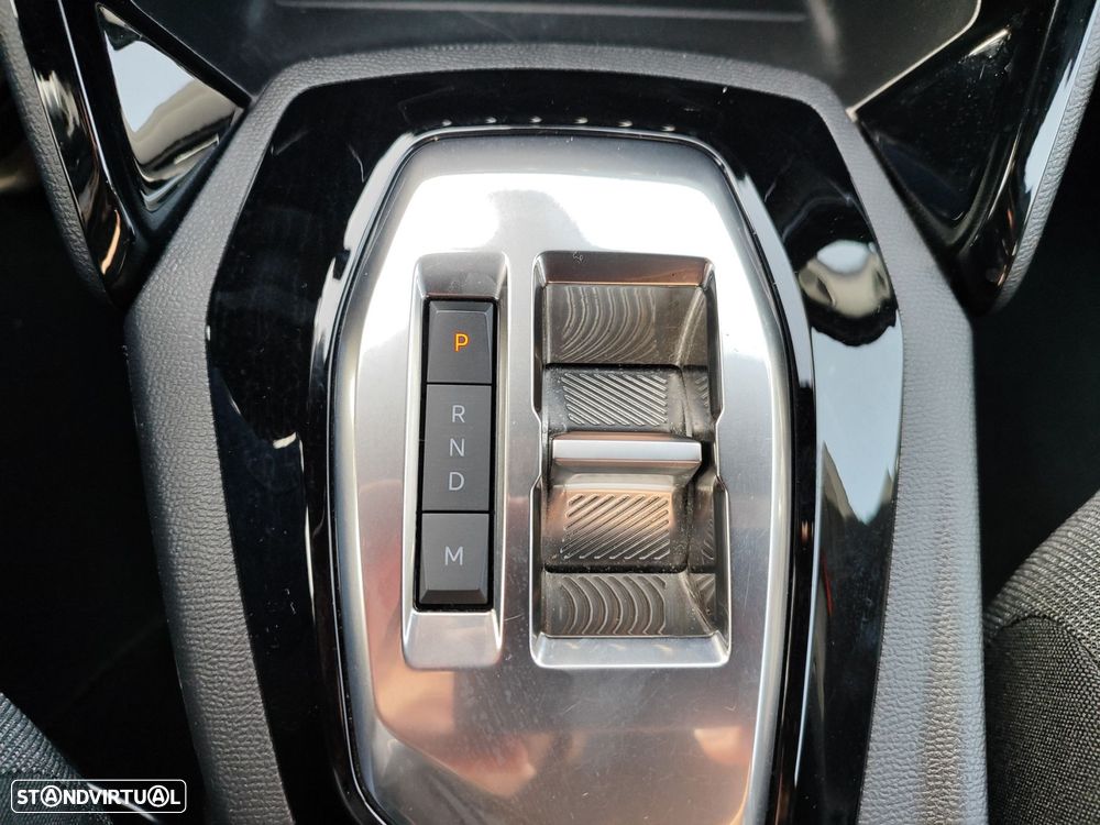 Peugeot 2008 1.5 BlueHDi Allure Pack EAT8 - 16