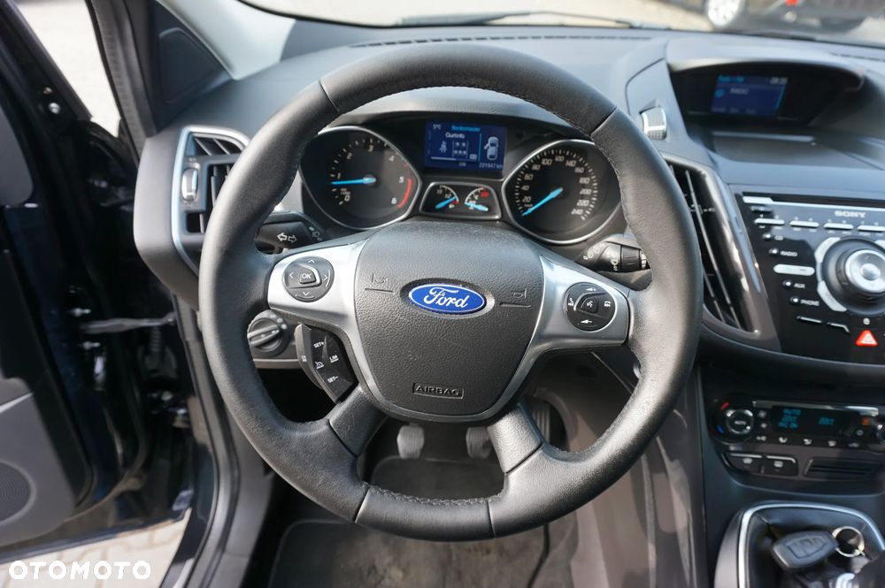 Ford Kuga 2.0 TDCi 2x4 Titanium - 33