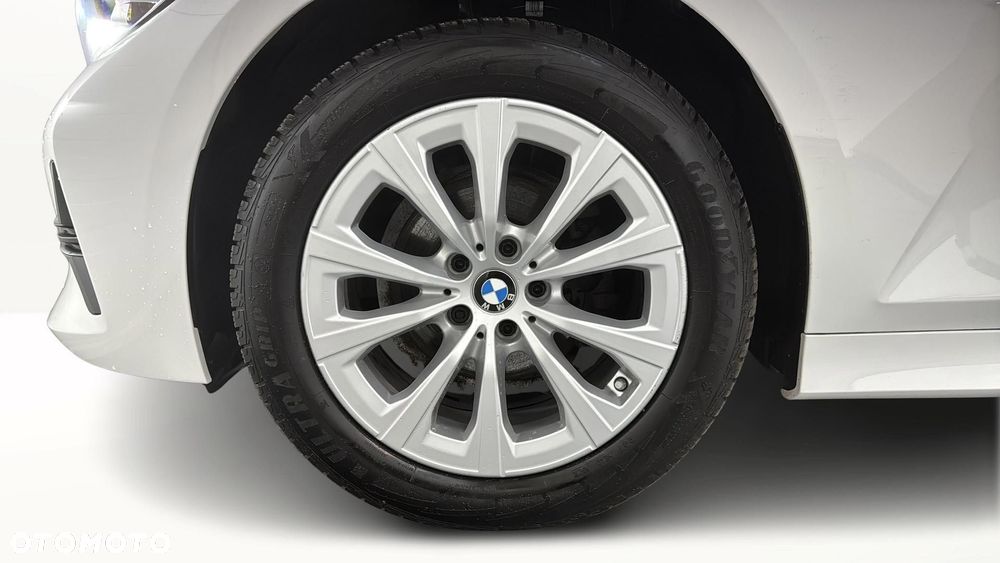 BMW Seria 3 318d MHEV Advantage - 20