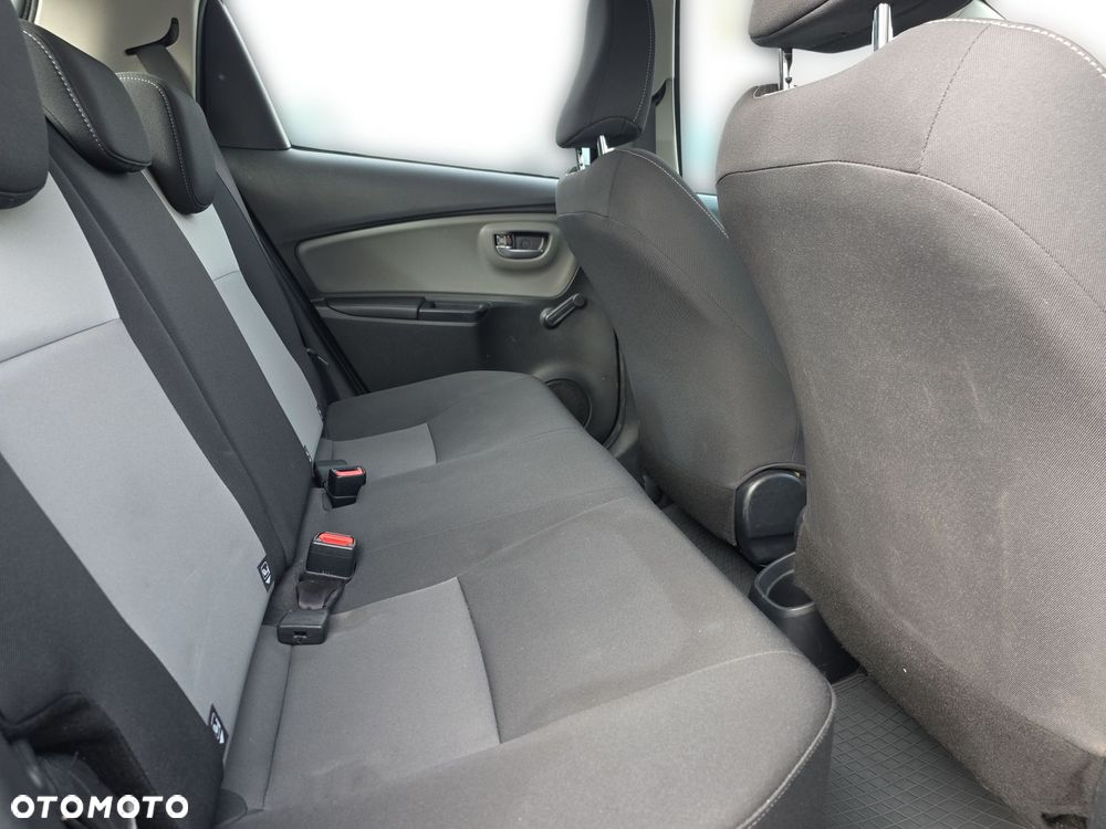 Toyota Yaris - 10