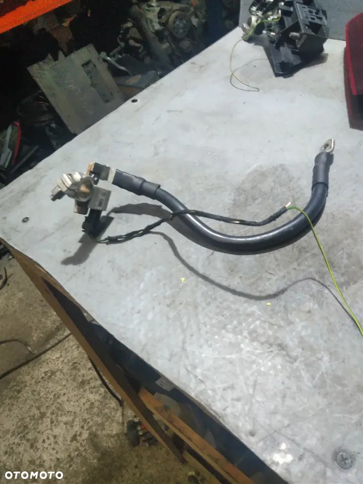 Klema minusowa A6 C7 8T0915181 - 1