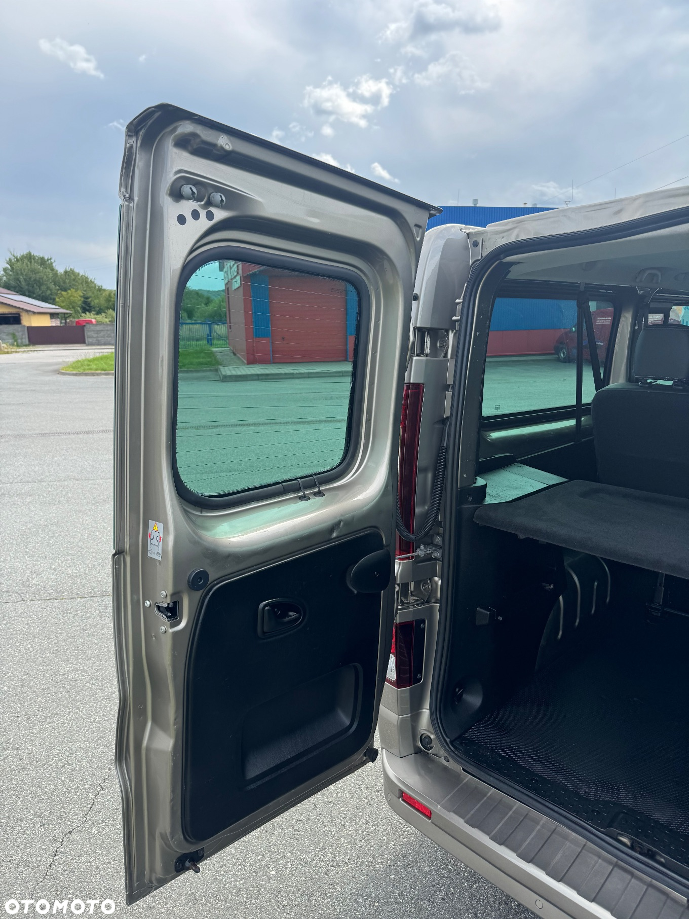 Opel Vivaro - 18