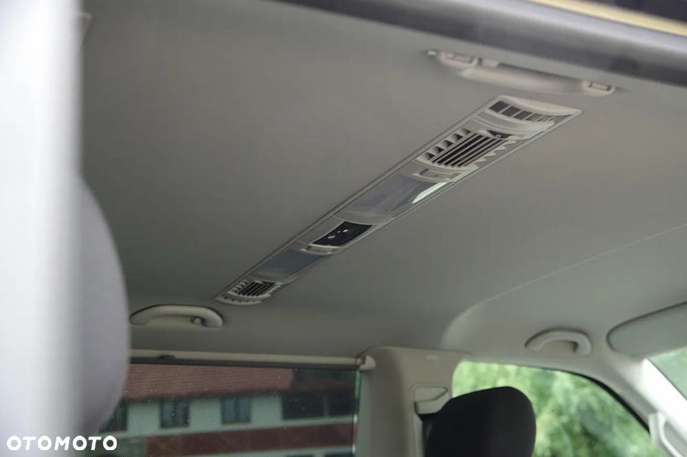 Volkswagen Caravelle 2.0 TDI L1 Trendline 4Motion - 27