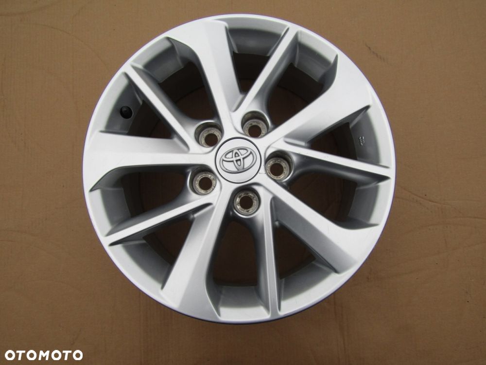 1x Felga 16 Felgi Toyota Auris I II Corolla Verso Avensis RAV4 42611-02E90 6,5j 5x114,3 ET45 - 1