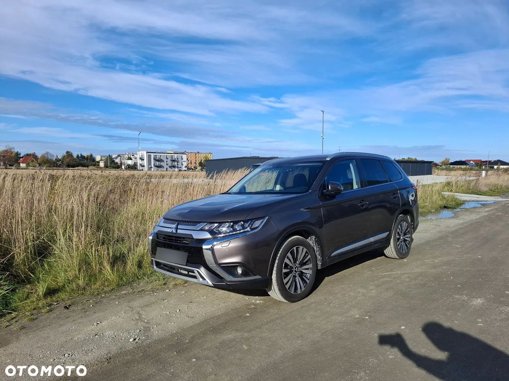 Mitsubishi Outlander 2.0 Intense + SDA 4WD CVT - 18