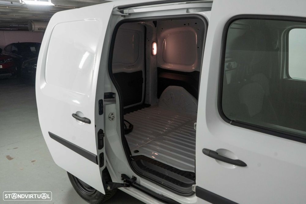 Renault Kangoo Z.E. 33 - 12
