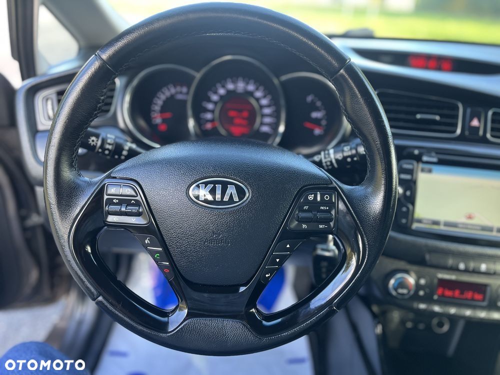 Kia Ceed 1.6 GDI ISG Spirit - 12