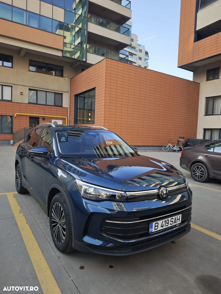 Volkswagen Tiguan - 3