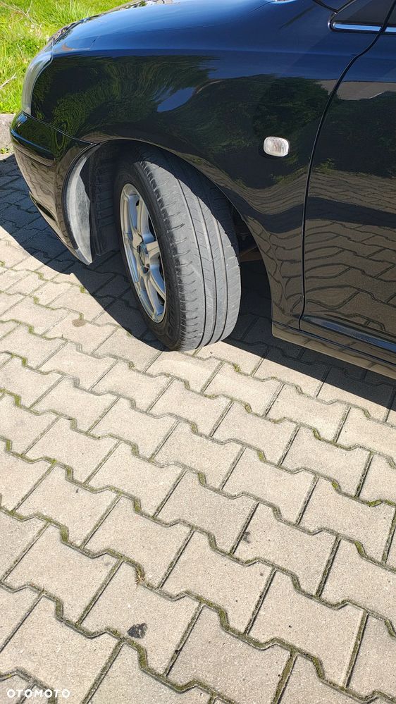 Toyota Avensis 1.8 VVT-i Sol - 14