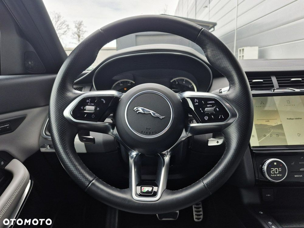 Jaguar E-Pace - 26