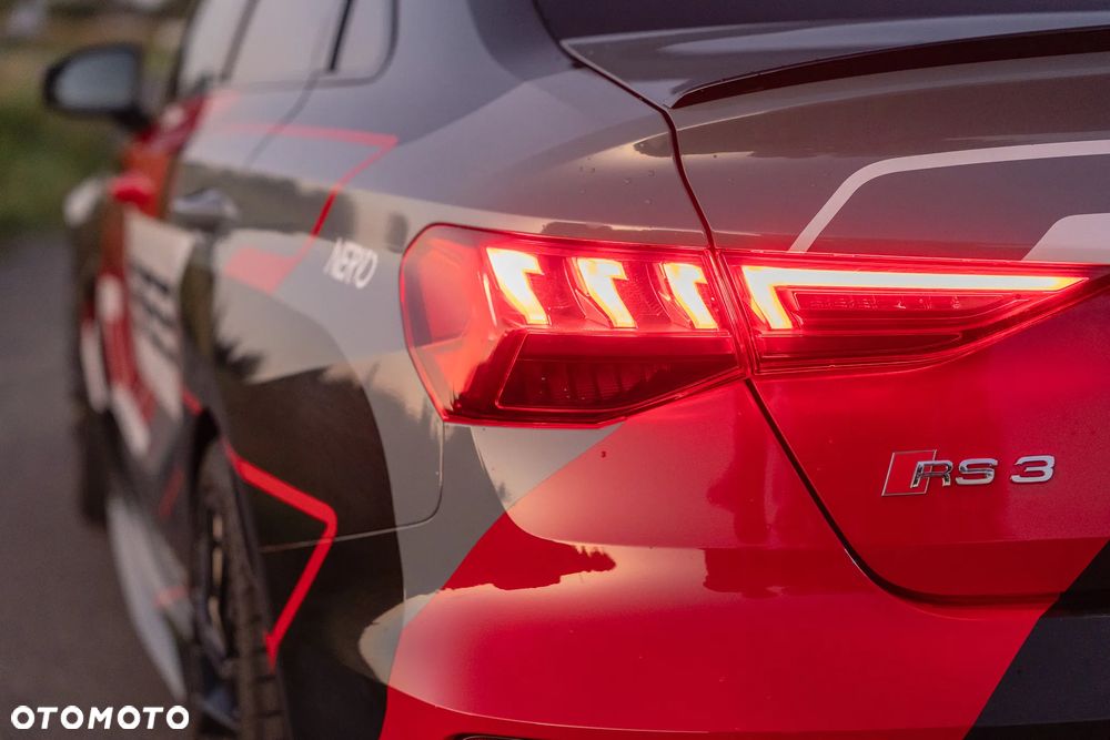 Audi RS3 Sportback - 17