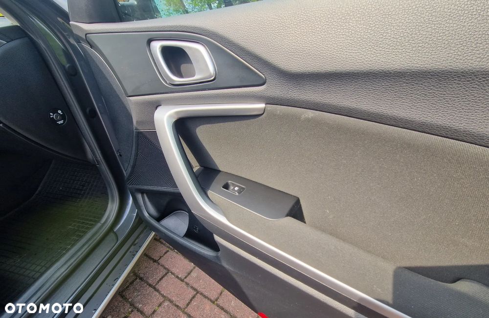 Kia XCeed 1.5 T-GDI M DCT - 14