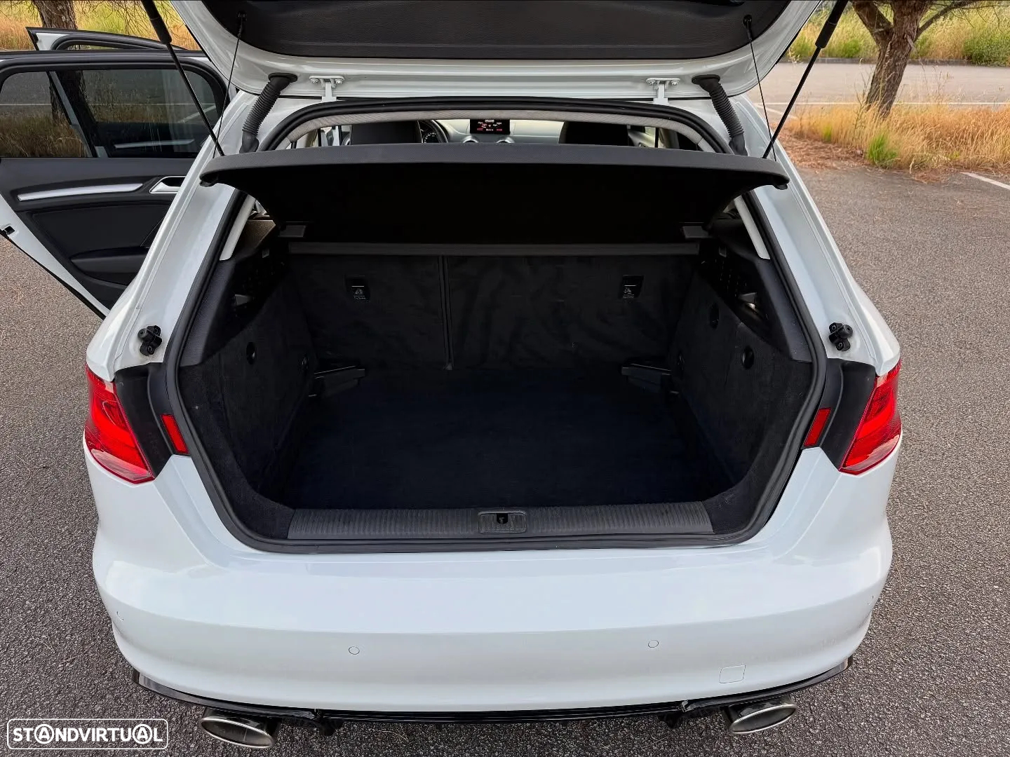 Audi A3 Sportback 1.6 TDI S line Sport Pack - 17
