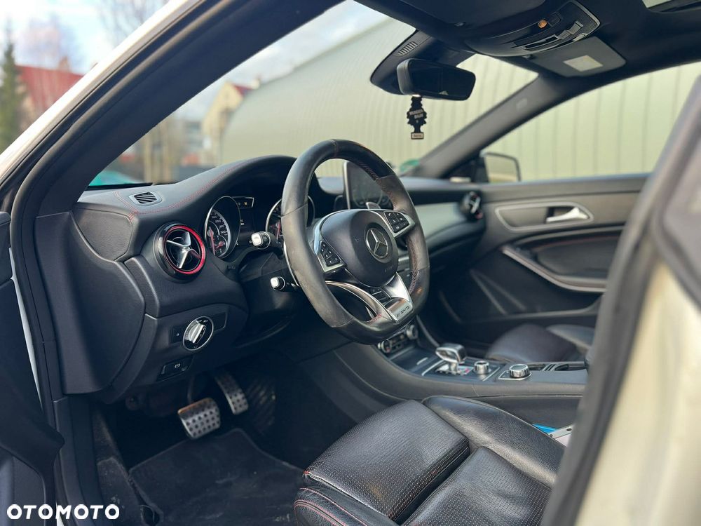 Mercedes-Benz CLA AMG 45 4-Matic - 18