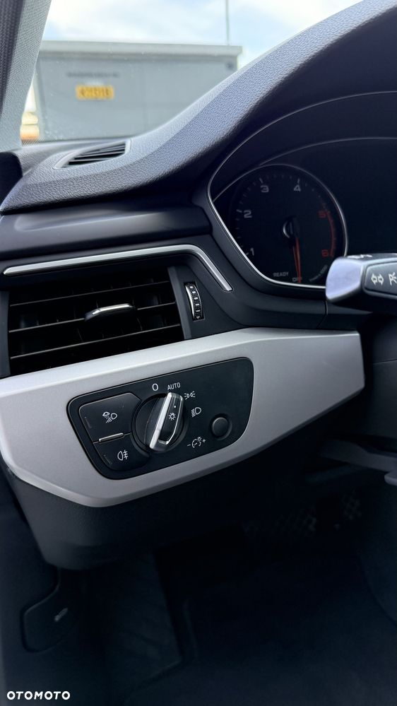 Audi A4 Avant 30 TDI mHEV S tronic - 23