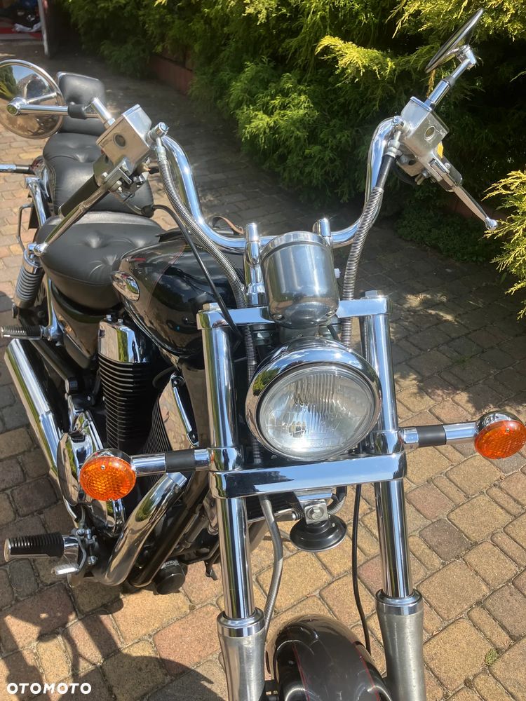 Suzuki Intruder - 11