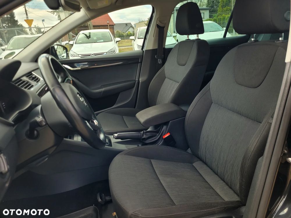 Skoda Octavia 1.5 TSI ACT Style DSG - 8