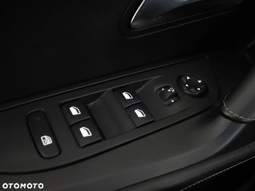 Peugeot 2008 1.2 PureTech GT Line S&S - 36