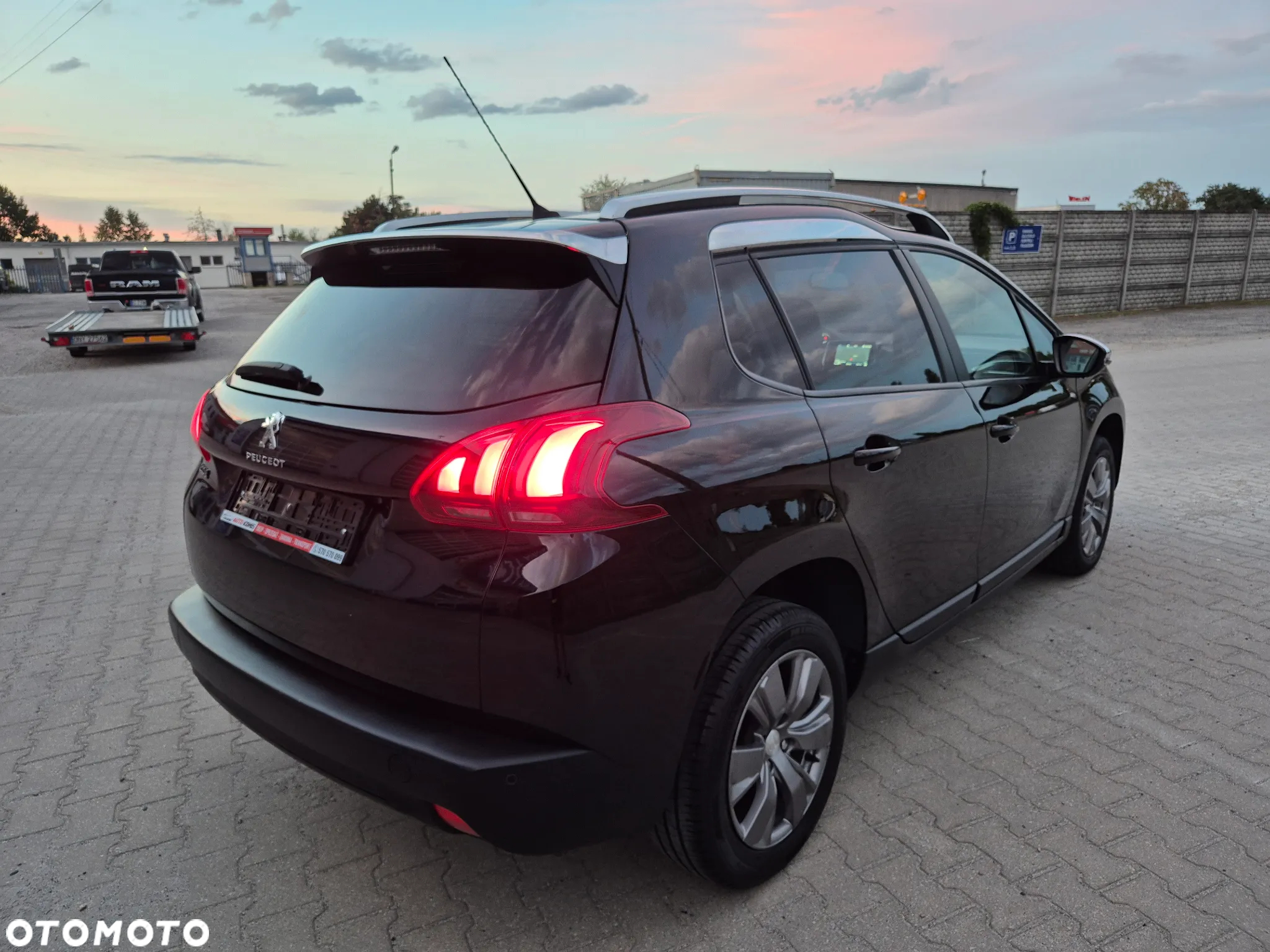 Peugeot 2008 - 6