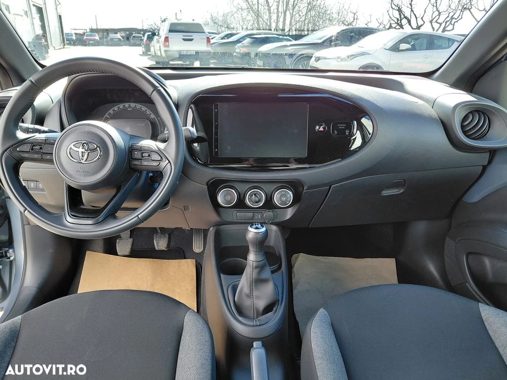 Toyota Aygo 1.0 VVY-I 5 usi X-play - 8