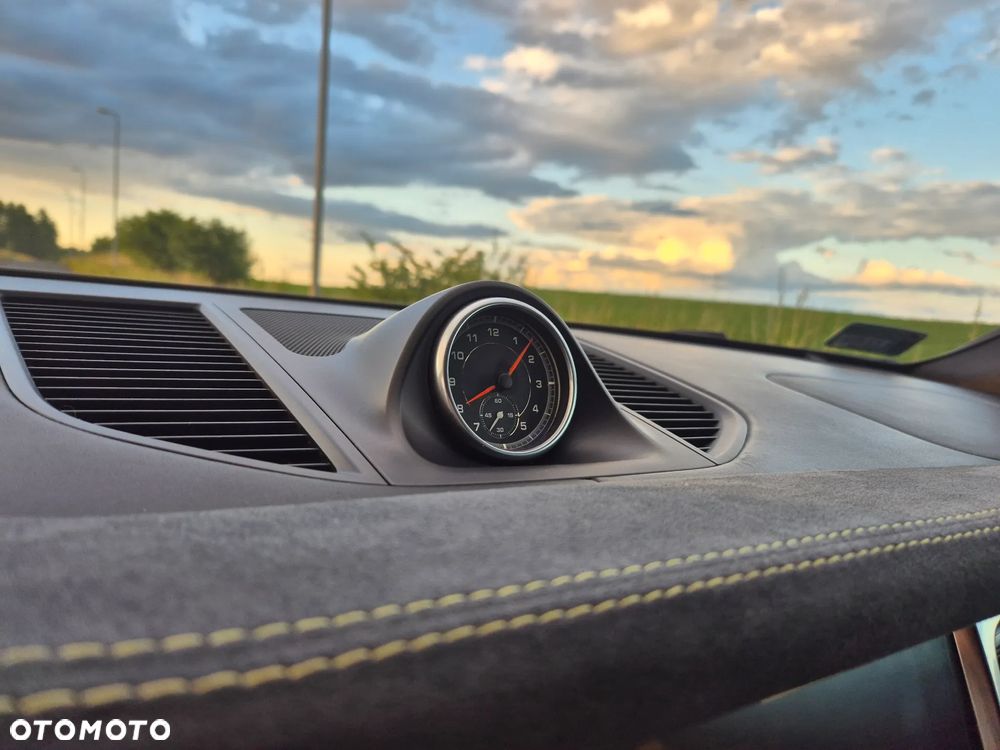 Porsche Macan Standard - 17