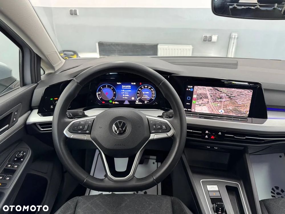 Volkswagen Golf - 10