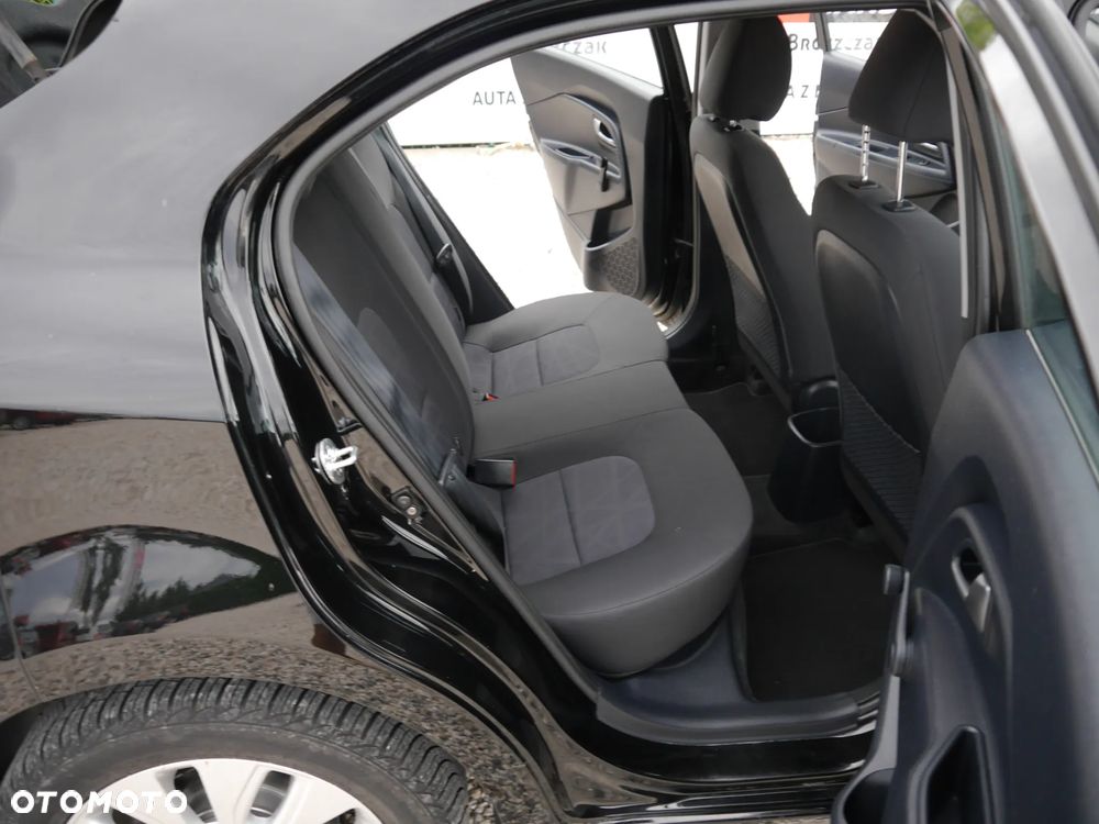 Kia Rio 1.1 CRDI Attract - 19