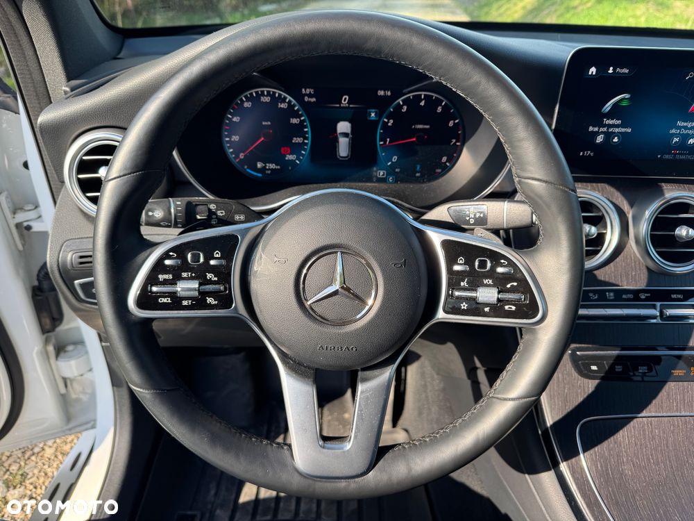 Mercedes-Benz GLC 300 4Matic 9G-TRONIC Exclusive - 20