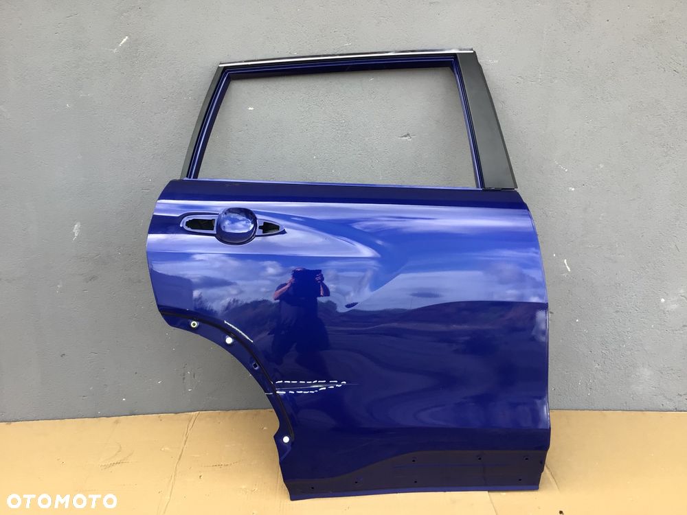 Drzwi tylne prawe Toyota Corolla Cross